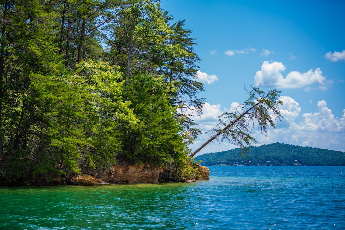 A picture of Salem SC: Luxury Living on Lake Keowee with The Cason Group